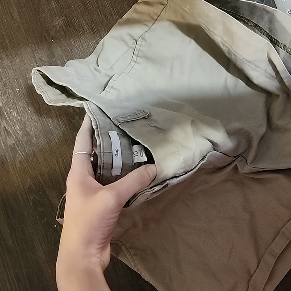 Shorts gap - Picture 2 of 2